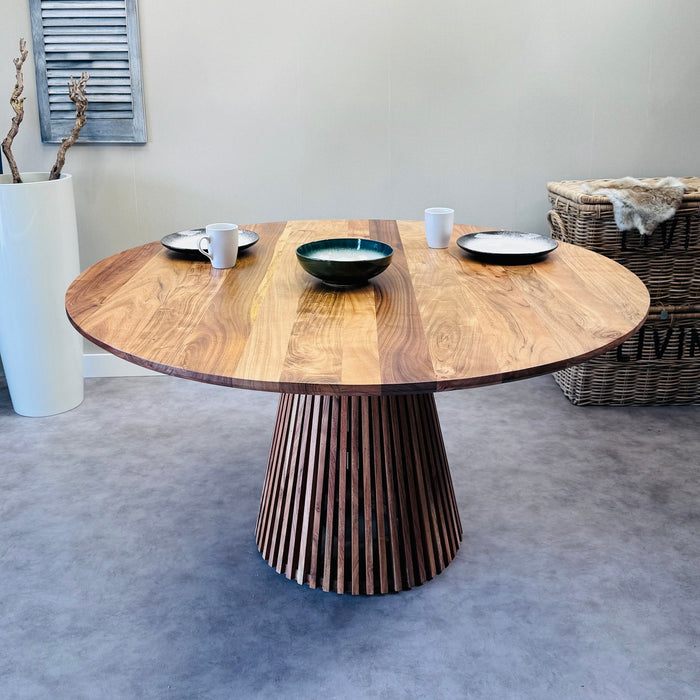 Table à manger ronde de design Savign en bois d'acacia couleur Noyer 140 cm